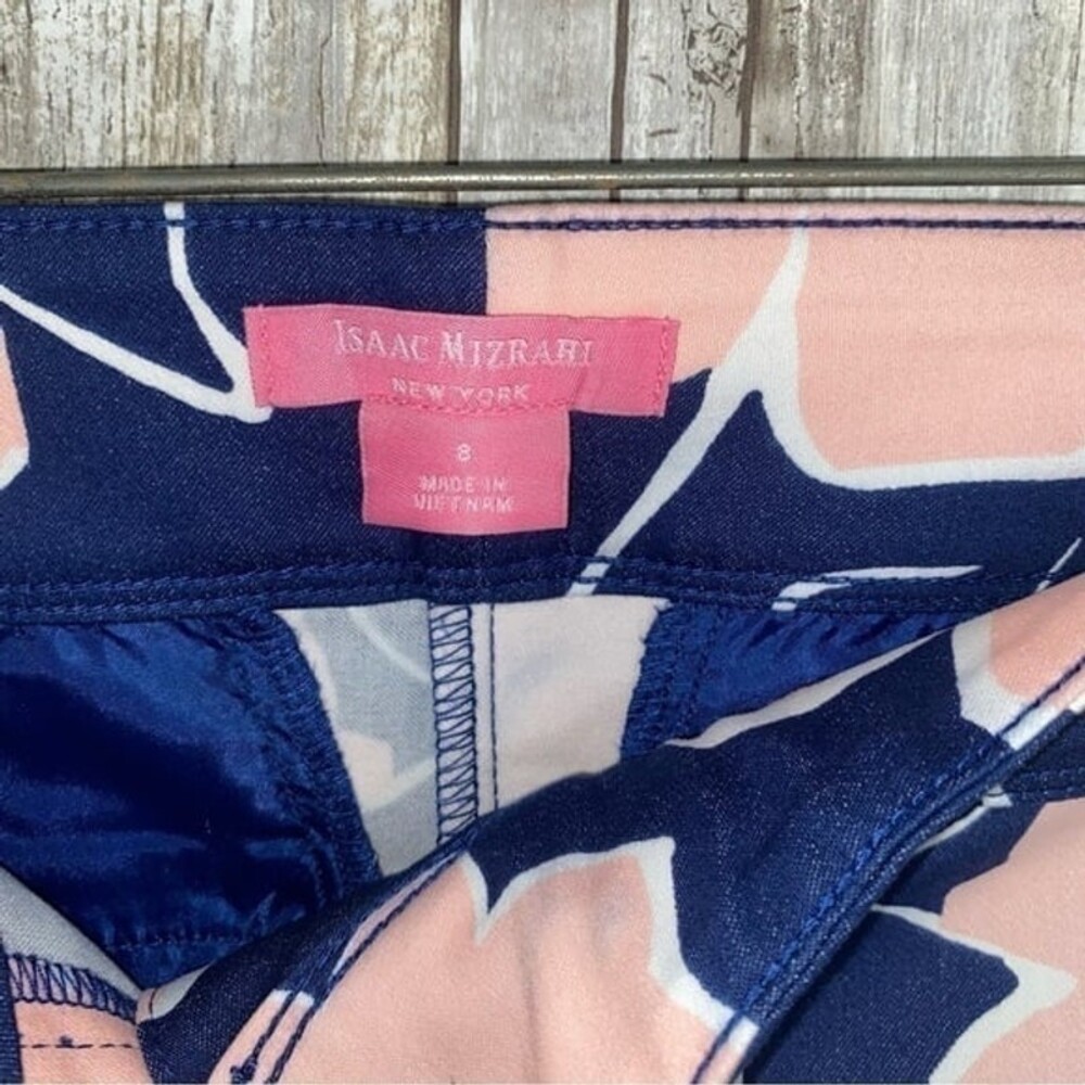 Isaac Mizrahi Navy Floral Scalloped Shorts Size 8 - Picture 6 of 7